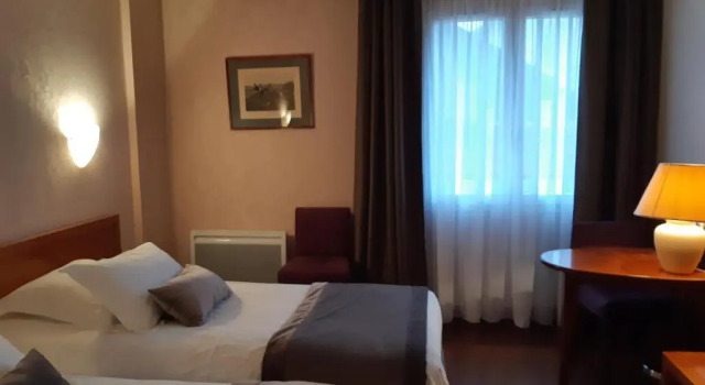 Двухместный номер Classic Hôtel & Restaurant Le Relais dAumale