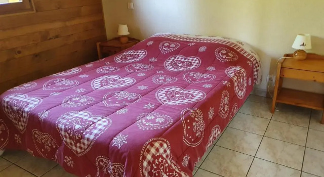 Chalet Les S'Nailles - Appartement 3 pièces dans chalet pour 6 personnes, Забронировать Шале Виллы Овернь-Рона-Альпы, Вилла