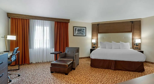 Номер Superior Best Western Plus Mill Creek Inn