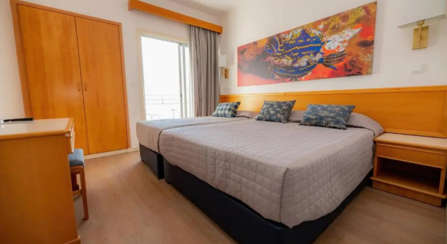 Трёхместный номер Standard с видом на горы Tylos Beach Hotel