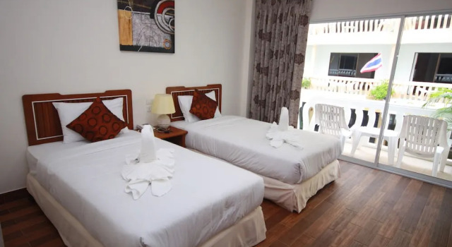 Номер Deluxe с балконом Paisiri Hotel