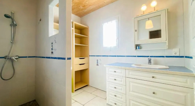 Charmante Villa avec étage proche plage