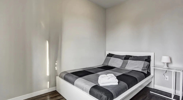 Апартаменты Business DestinationStays-University of Montreal