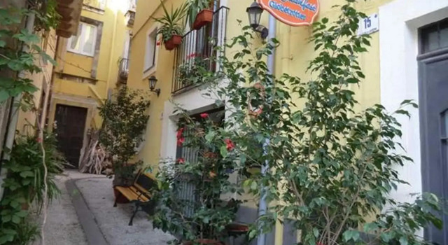 Globetrotter Catania, Забронировать Отель «постель и завтрак» Катания Сицилия, рядом с Парк Вилла Беллини