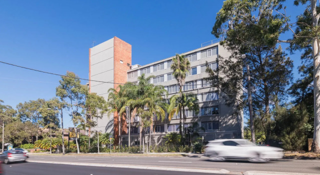 Royal Pacific Hotel
