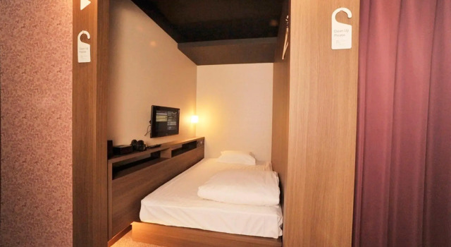 Кровать в общем номере (женский номер) Cabin House Yado Fujinomiya