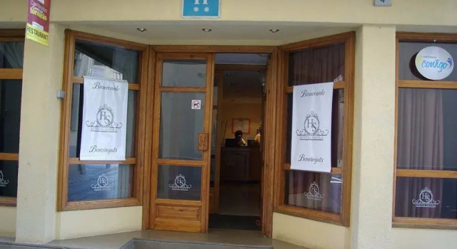 Hotel SAIOLA, Prenota Ostello Camprodon Ripolles