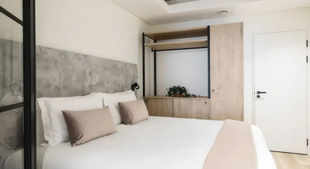 Студия Superior с балконом Home Suite Hotels Station House