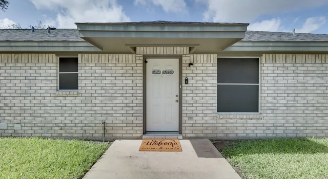 Pet-friendly Edinburg Apartment With Pool Access!, Забронировать Апартаменты/квартира Эдинберг Rio Grande Valley, рядом с UTRGV Fieldhouse