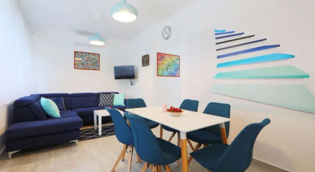 House Pixie Cabris, Prenota Hotel Balatonszemes 