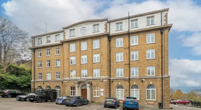 Stunning 3BD Flat, Parking, Sleeps Six, Near Park, Varaa Huoneisto Asunnot kohteessa Merseyside, Huoneisto