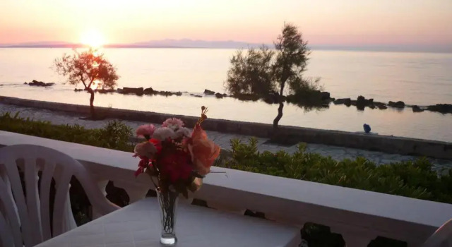 Студия Deluxe Elenas Seafront Deluxe Studios