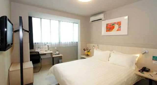 Jinjiang Inn Beijing Fangzhuang, Book Hotel Hoteller i Beijing Province med parkering, Parkering
