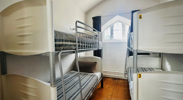 Jailhouse Accommodation, Забронировать Хостел Недорогие отели Porters Ski Area, недорого