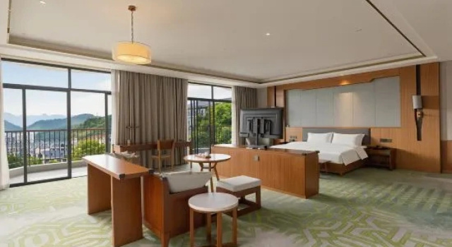 Четырёхместный семейный люкс Xihai Hot Spring Holiday Hotel