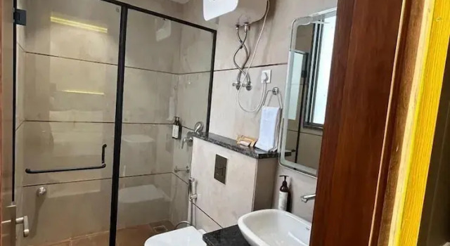 Номер Premium Hotel Blue Neck Hudda City Centre Fortis Hospital