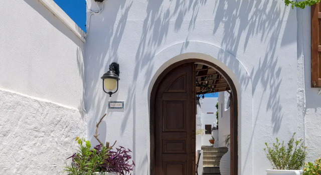 Maris Lindos, Suites and Apartments