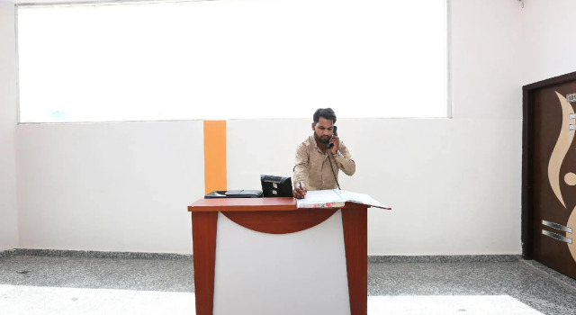 OYO 33409 Golden Guset House, Varaa Hotelli Faridabad Haryana