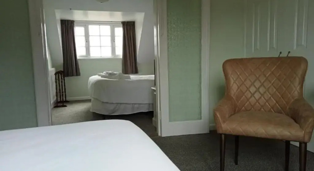 Четырёхместный номер Deluxe Apple Tree Bed and Breakfast