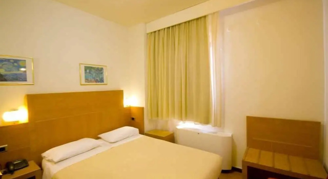 Номер Standard Diana Hotel