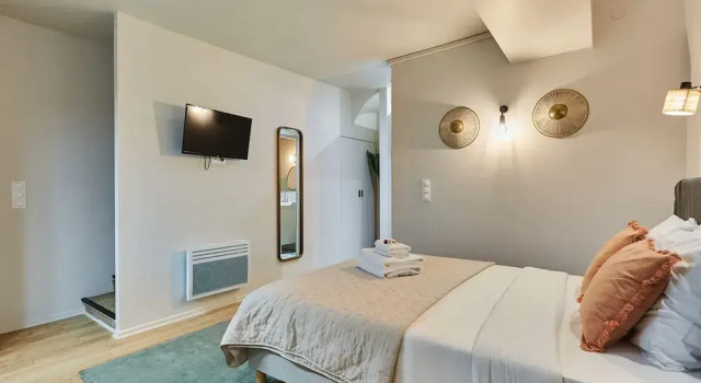 Charming Duplex 1 Bedroom Center of Paris, Забронировать Апарт-отель Апарт-отели Парижа, рядом с Улица Фран-Буржуа, Апарт-отель