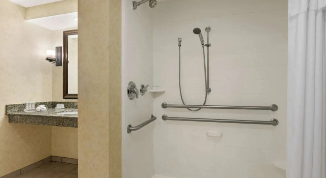 Одноместный люкс Homewood Suites by Hilton Syracuse/Liverpool