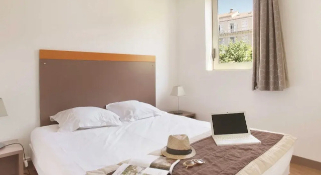 Neat apartment with air conditioning in the heart of Cannes, Забронировать Апартаменты/квартира Отели Канн с бассейном, рядом с Le Croisette Casino Barriere de Cannes, Бассейн