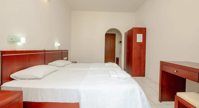 Номер Economy Canadian Hotel