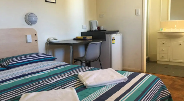Номер Standard Inland Oasis Motel