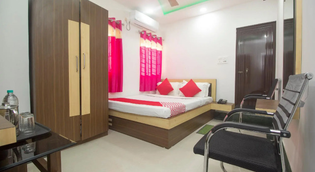 OYO 63951 Maa Sarada Lodge, Prenota Hotel Siliguri West Bengal