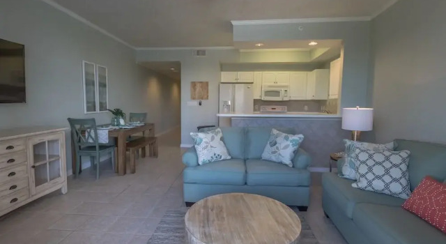 Gulfside 209 - 2 Br condo by RedAwning, Varaa Hotelli Hotellit Emerald Coast uima-altaalla, Uima-allas
