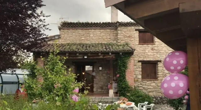 Casa con Piscina, Забронировать Отель Уманес Guadalajara Province