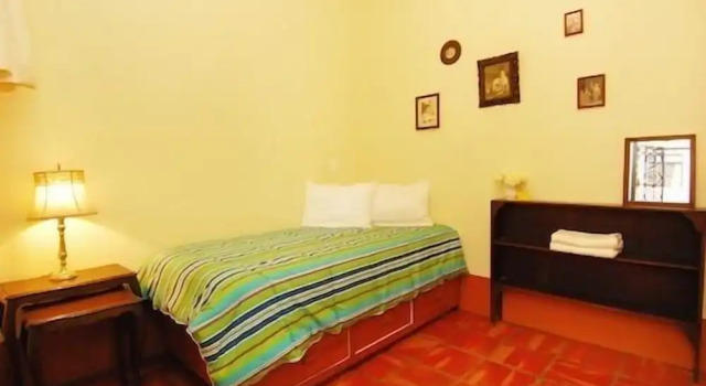 Standart çift kişilik bodrum kat oda Olga Querida B&B Hostal