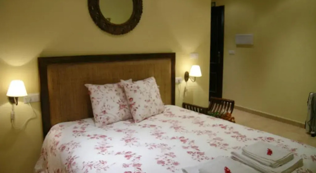 Bozquez Rural, Prenota Hotel Alájar 