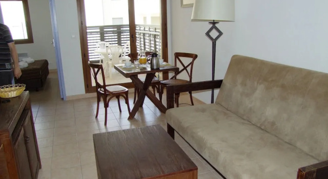 Standardowy dwuosobowy pokój 2 sypialnie i balkonem Uzes Appart Hotel