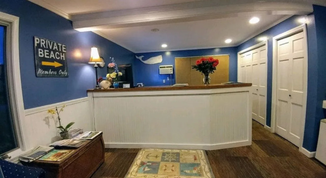 Smuggler's Cove Inn