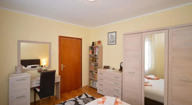 Apartment Gara, Book Lejlighed Hoteller i Kotor Riviera med parkering, Parkering