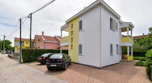 Alluring Apartment in Sukošan near Sea