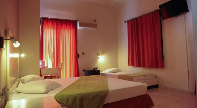Трёхместный номер Standard с видом на город Plaza Hotel