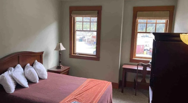 The Inn at Whittier, Buchen Sie Hotel Whittier Alaska