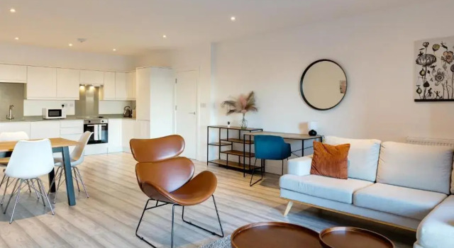 Апартаменты с 2 комнатами Hounslow Central Apartments