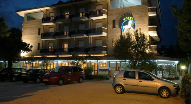 Al Cavallino Bianco, Book Hotel Hoteller i Friuli Venezia Giulia med parkering, Parkering