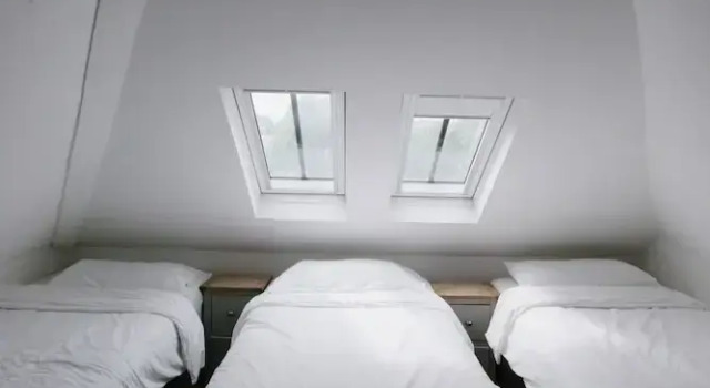 Кровать в общем номере EBS London Stay