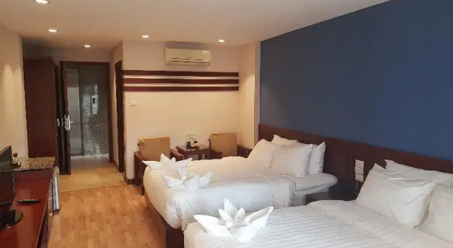 Номер Standard Hanoi La Castela Hotel
