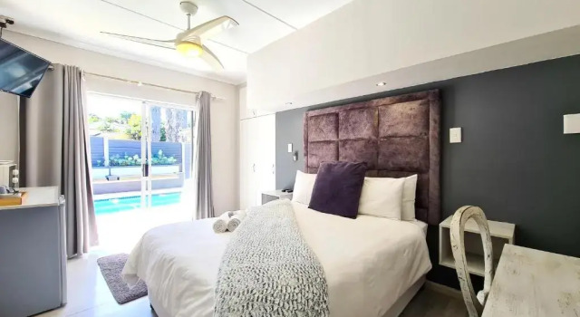 Двухместный номер Standard с видом на бассейн Lido Living