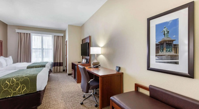 Четырёхместный люкс Comfort Suites Nashville near Percy Priest Lake