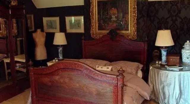 Hambledon House, Забронировать Отель Отели Суррей с парковкой, Парковка