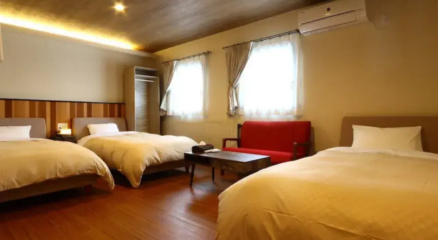 Трёхместный номер Standard Villa Monrepos