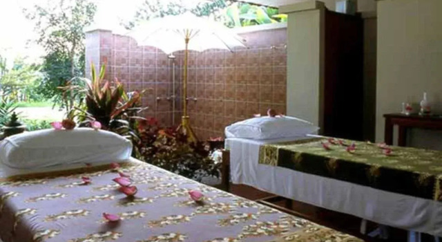 The Imperial River House Resort