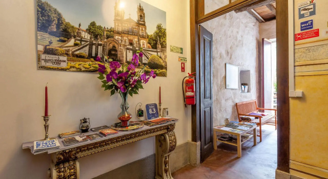 Bracara Hostel, Забронировать Хостел Хостелы Браги, рядом с Кафедральный собор в Браге, Хостел